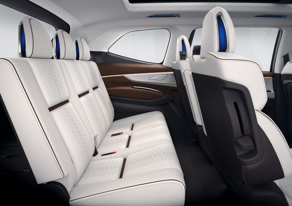 TR8_INT_3rdSeat_small