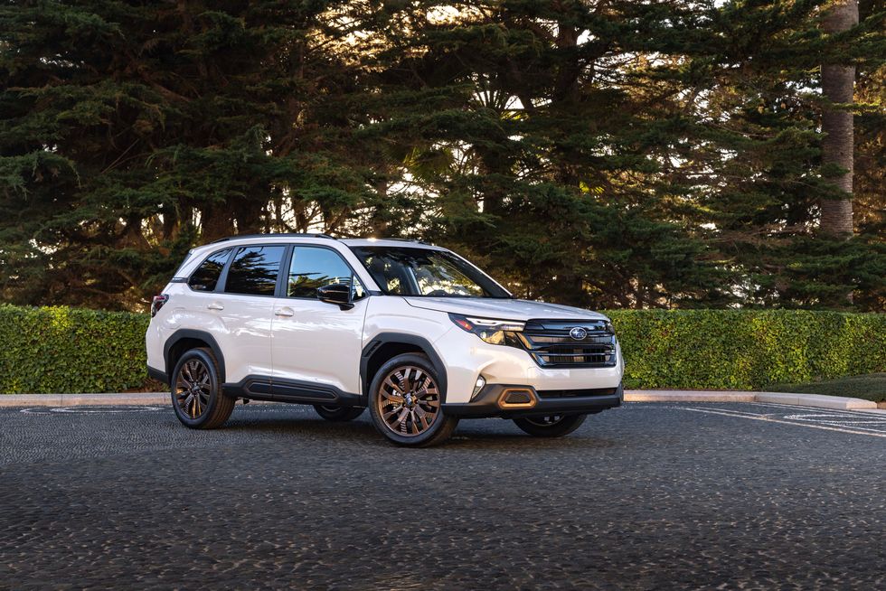 2025 Subaru Forester Debuts a New Look but Is Similar Underneath